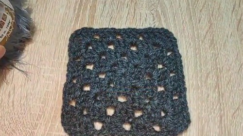 Crochet Fur-Motif Cardigan Pattern 4