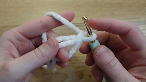 Crochet Goose Amigurumi Pattern 1