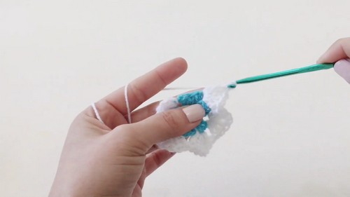 Crochet Granny Pentagon Bunting Pattern 4