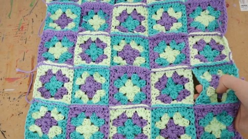 Crochet Granny Square Bag Pattern 7