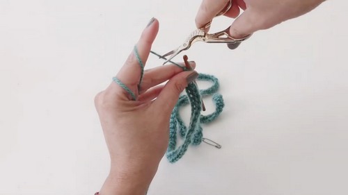 Crochet Granny Square Bonnet Pattern 6