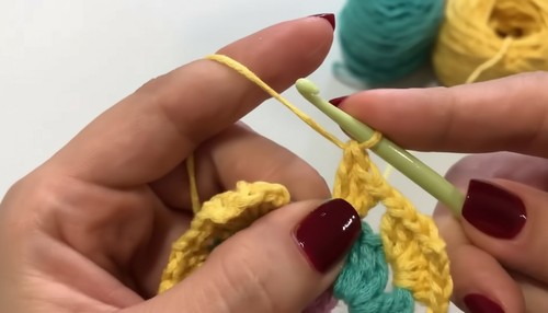 Crochet Granny Square Top Pattern 4