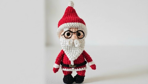 Crochet Mini Santa Doll Pattern 10