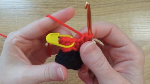 Crochet Mini Santa Doll Pattern 9