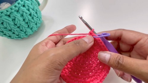 Crochet Mug Warmer With Base Pattern 4