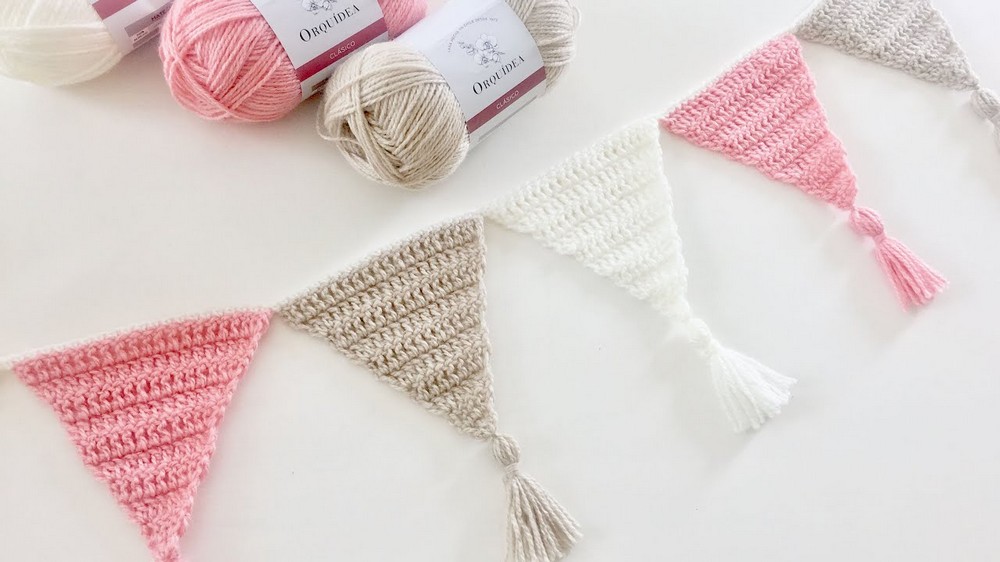 Crochet Pennant Garland Pattern 9