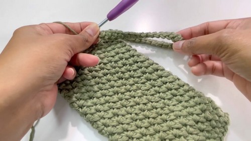 Crochet Phone Cover With Sunflower Pattern 5