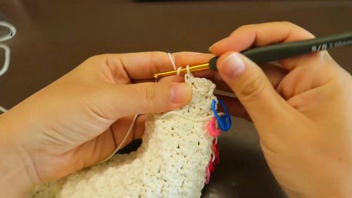 Crochet Puff Sleeve Top Pattern 6