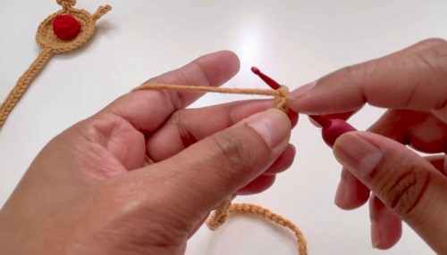 Crochet Reindeer Bookmark Pattern 3