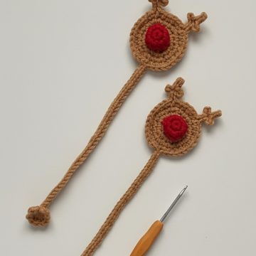 Crochet Reindeer Bookmark Pattern 9
