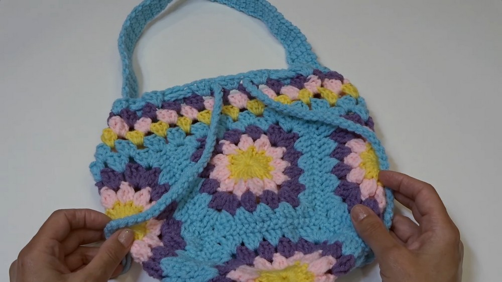 Crochet Granny Shoulder Bag
