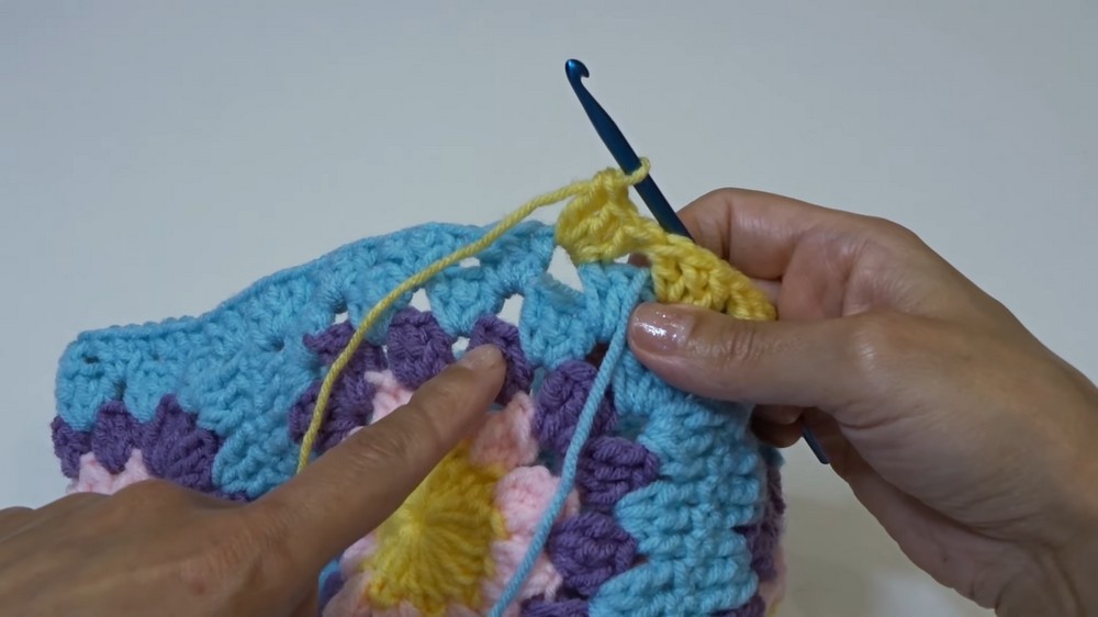 Crochet Granny Shoulder Bag