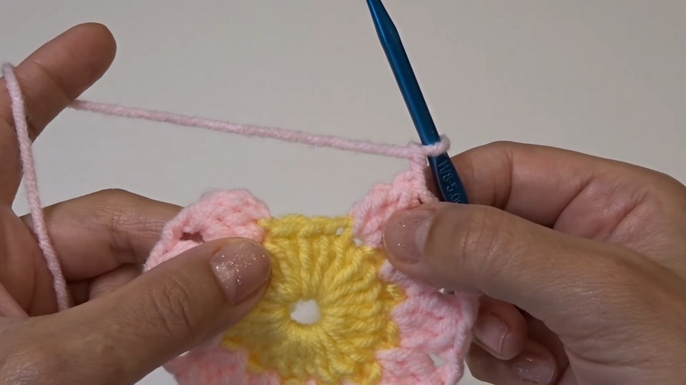 Crochet Granny Shoulder Bag