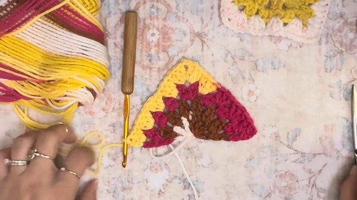 Crochet Starburst Granny Purse Pattern 5