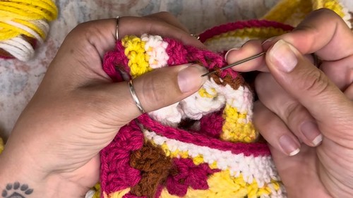 Crochet Starburst Granny Purse Pattern 7