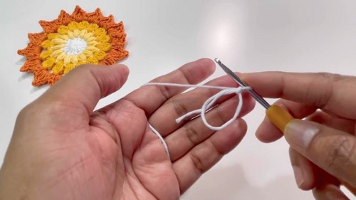 Crochet Sun-Rays Coaster Pattern 1