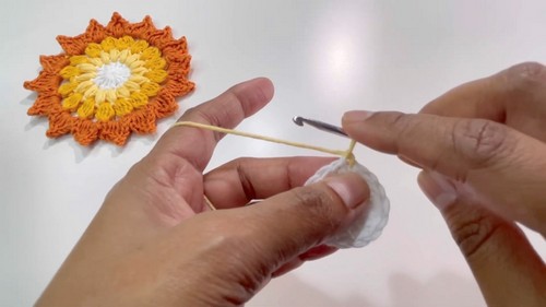 Crochet Sun-Rays Coaster Pattern 3
