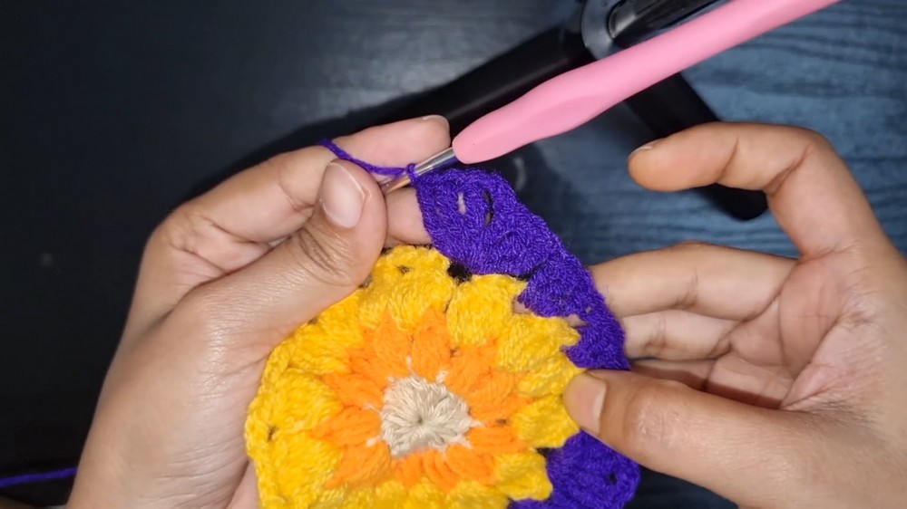 Crochet Sunflower Granny Bag