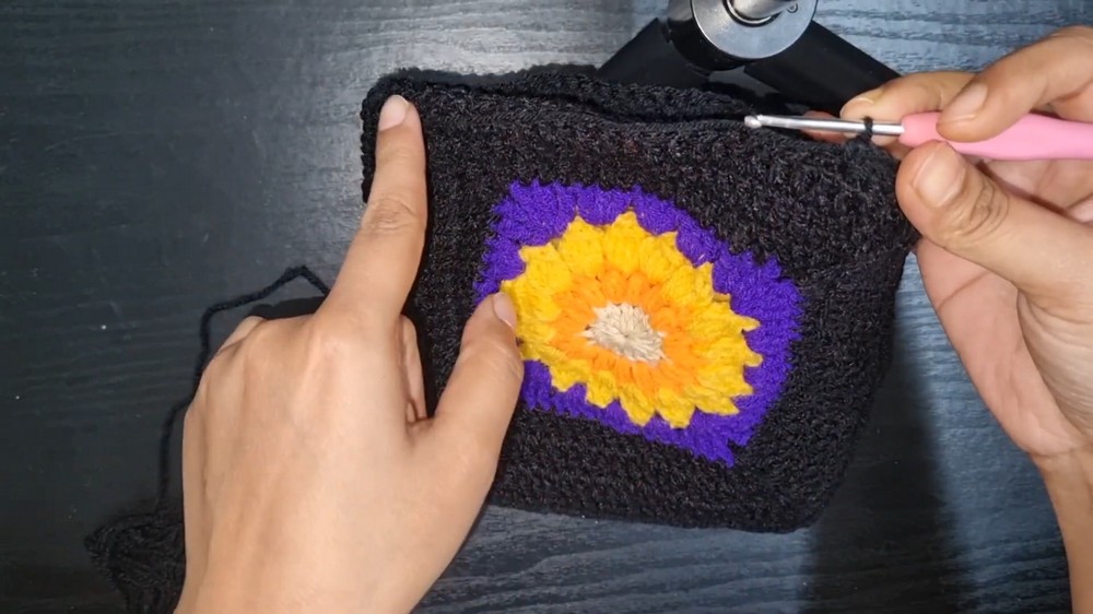 Crochet Sunflower Granny Bag