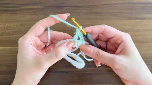 Crochet Tulip Hairband Pattern 3