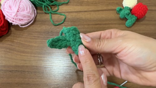 Crochet Tulip Keychain Pattern 3