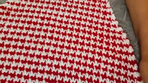 Crochet Two-color Top Pattern 5