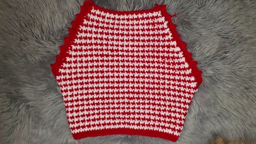Crochet Two-color Top Pattern 7