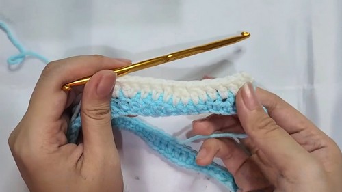 Crochet Wavy Bucket Hat Pattern 4