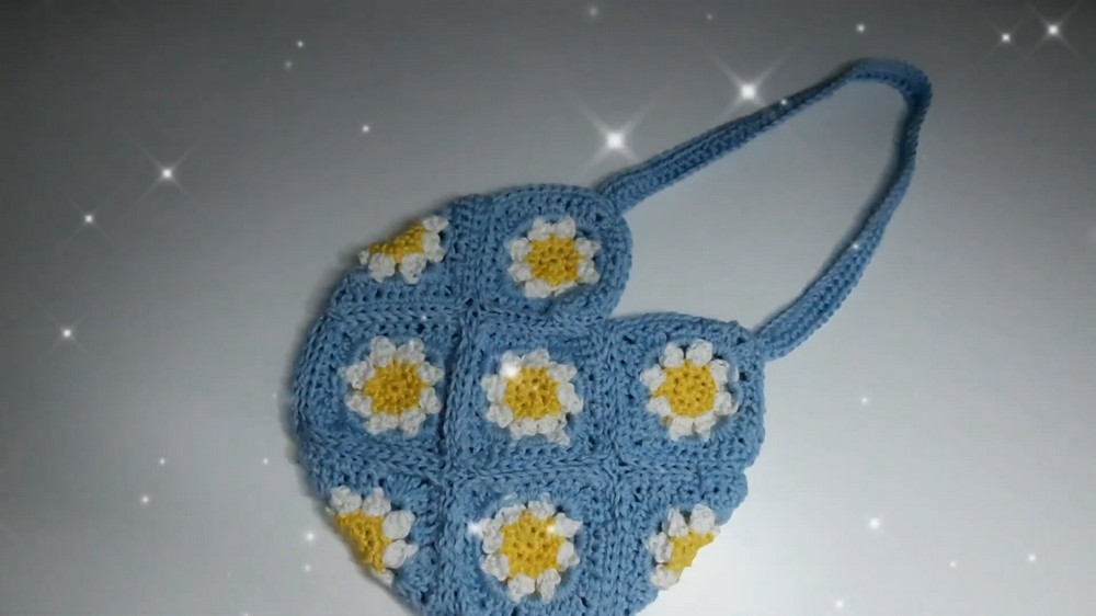 Crochet Daisy Granny Bag