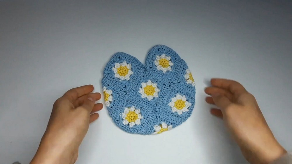 Crochet Daisy Granny Bag