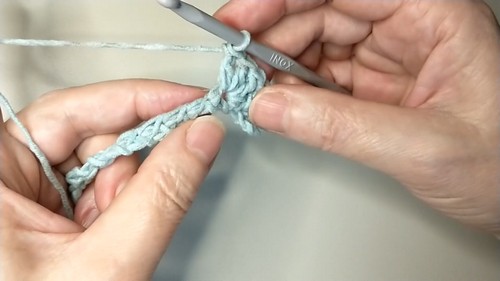 Cute Crochet Curly Scarf Pattern 3