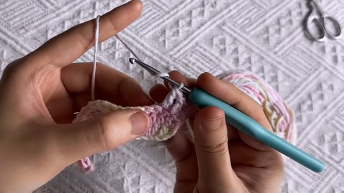 Cute Crochet Ruffle Top Pattern 3