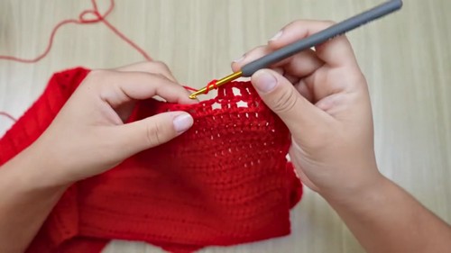 Easy Crochet Blouse Top Pattern 4