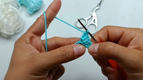 Easy Crochet Coin Purse Pattern 2