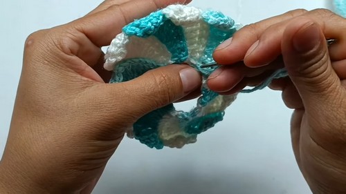 Easy Crochet Coin Purse Pattern 5