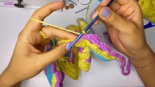 Easy Crochet Crop Top Pattern 7