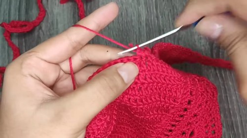 Easy Crochet Crop Top Pattern 7