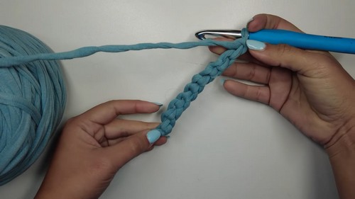 Easy Crochet Makeup Bag Pattern 1