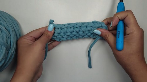 Easy Crochet Makeup Bag Pattern 3