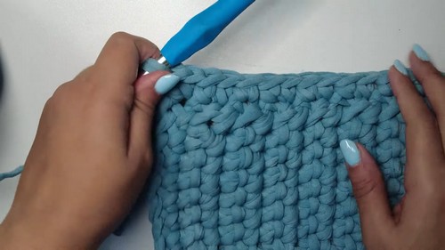 Easy Crochet Makeup Bag Pattern 4