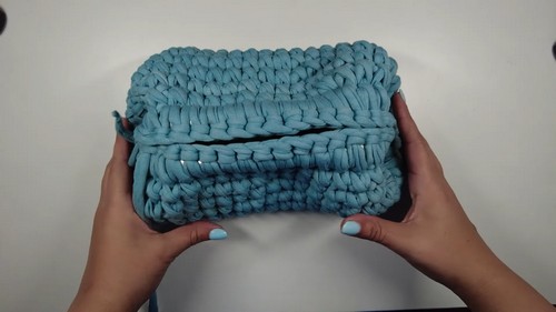Easy Crochet Makeup Bag Pattern 7