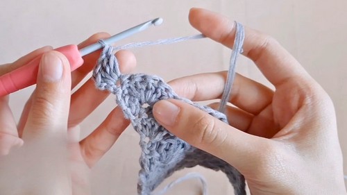 _Easy Crochet Peplum Top Pattern 3