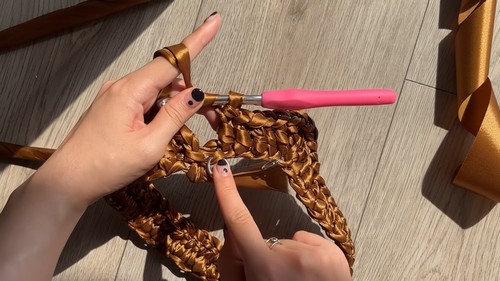 Easy Crochet Ribbon Bag Pattern 4