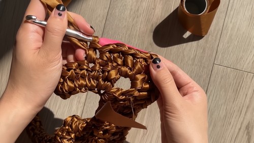 Easy Crochet Ribbon Bag Pattern 5