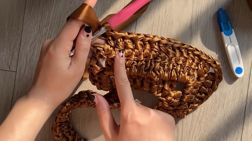 Easy Crochet Ribbon Bag Pattern 6