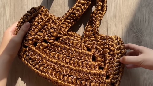 Easy Crochet Ribbon Bag Pattern 9