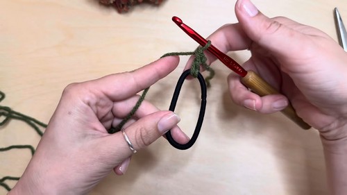 Easy Crochet Scrunchie Pattern 1