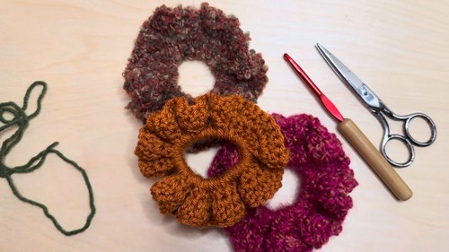 Easy Crochet Scrunchie Pattern 7