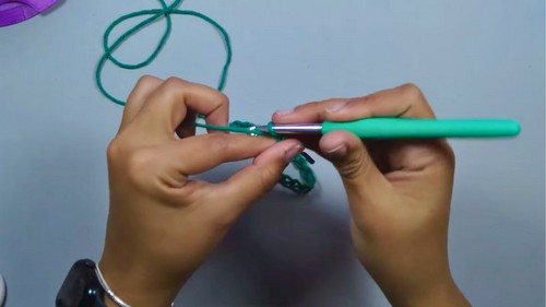 Easy Crochet Short Vest Pattern 1