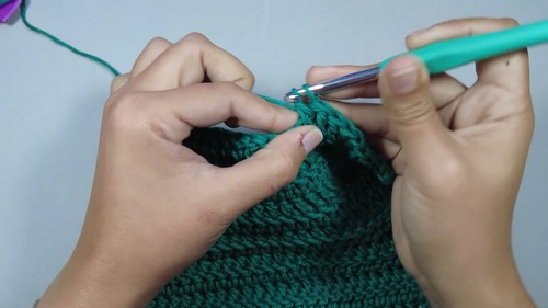 Easy Crochet Short Vest Pattern 7